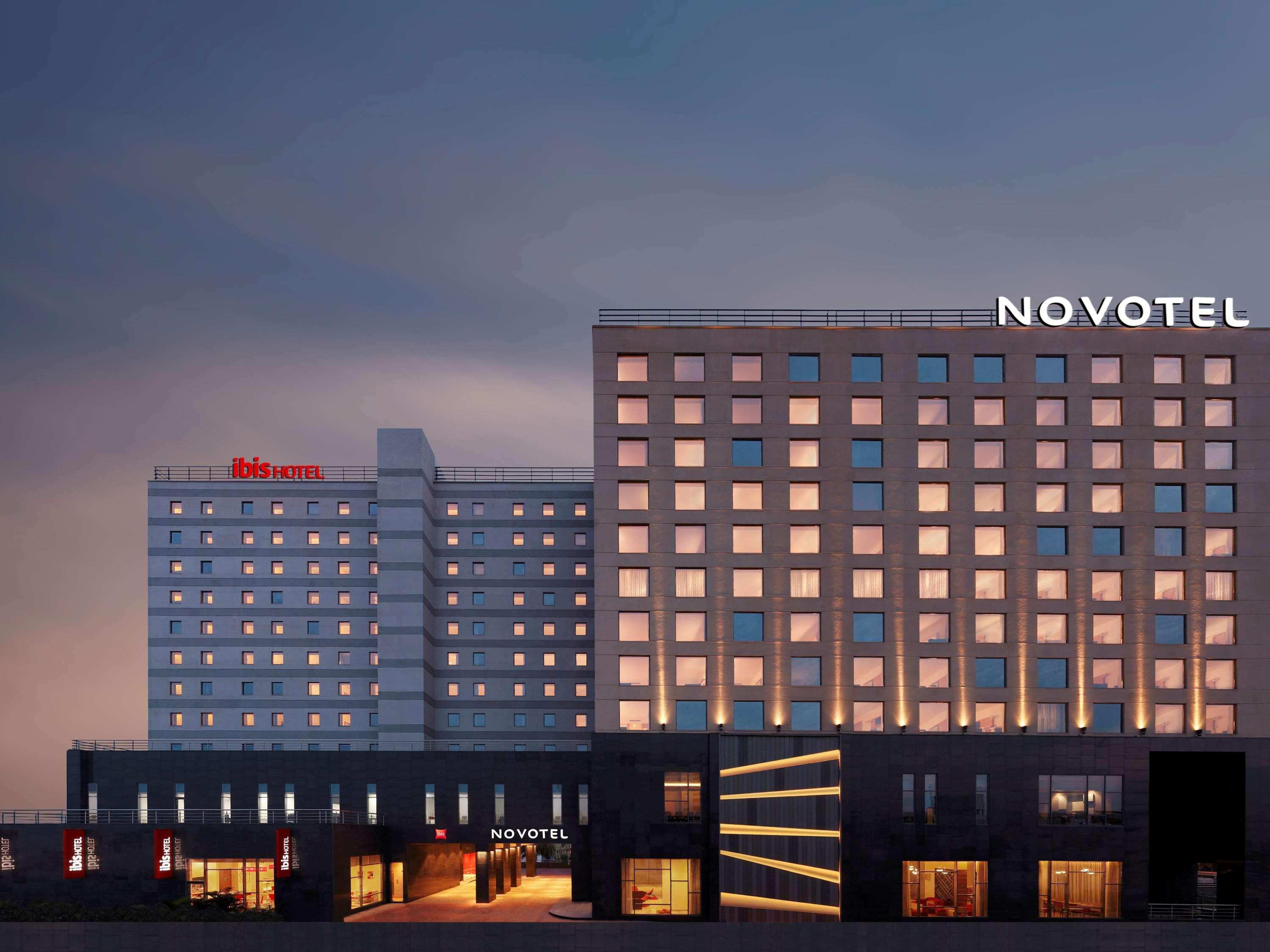 Novotel Chennai Sipcot ภายนอก รูปภาพ The hotel in 2014