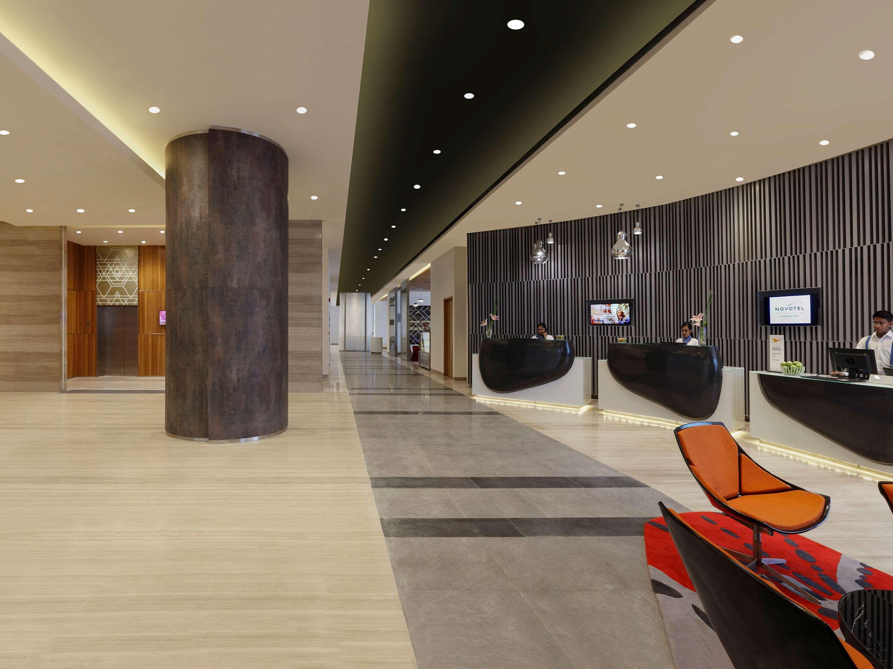 Novotel Chennai Sipcot ภายนอก รูปภาพ The lobby of the hotel